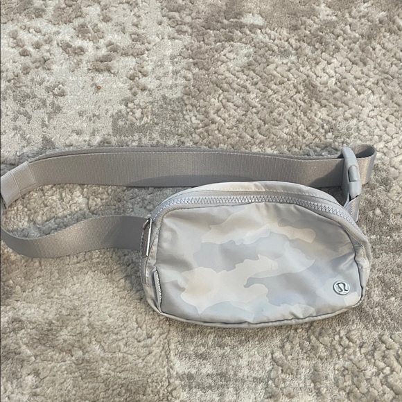 lululemon athletica Handbags - Lululemon Camo Beltbag